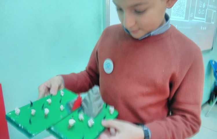 ارائه درس اجتماعی با موضوع طلای سیاه توسط دانش آموزان