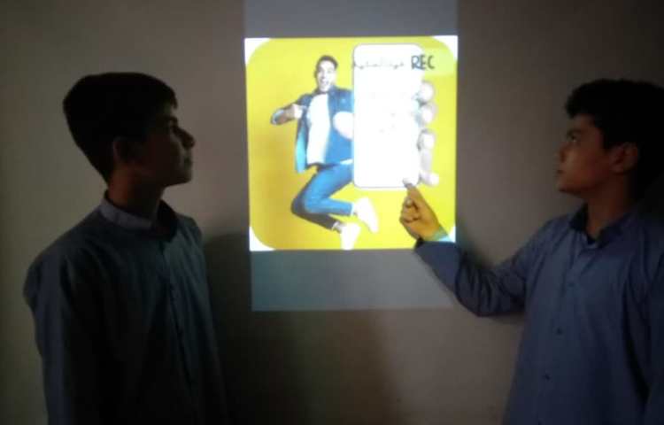 ارائه درس انرژی توسط دانش آموزان 2