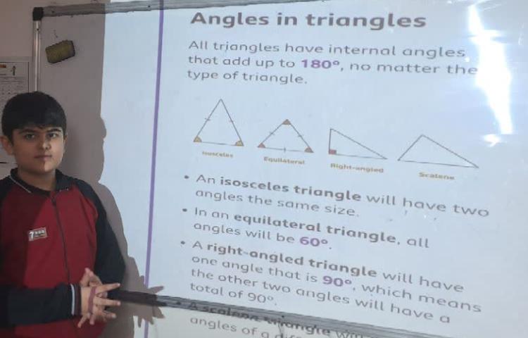 ارائه زبان آموزان در زمینه انواع مثلث ها 1