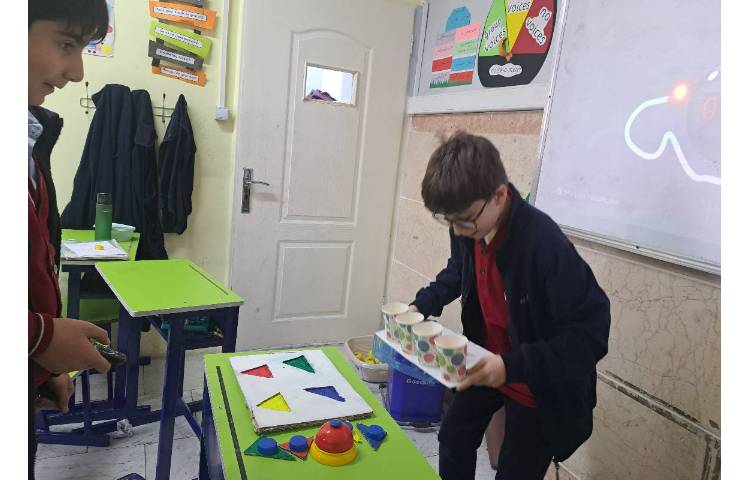 ارائه فصل دوم math 8