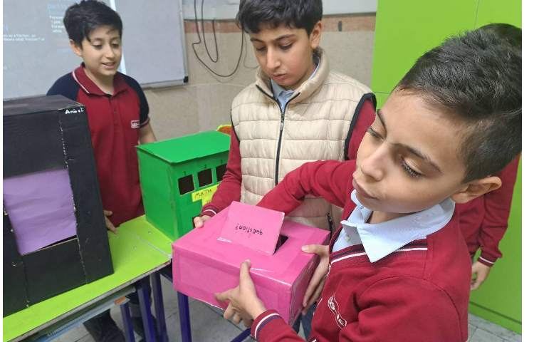 ارائه فصل سوم math 4