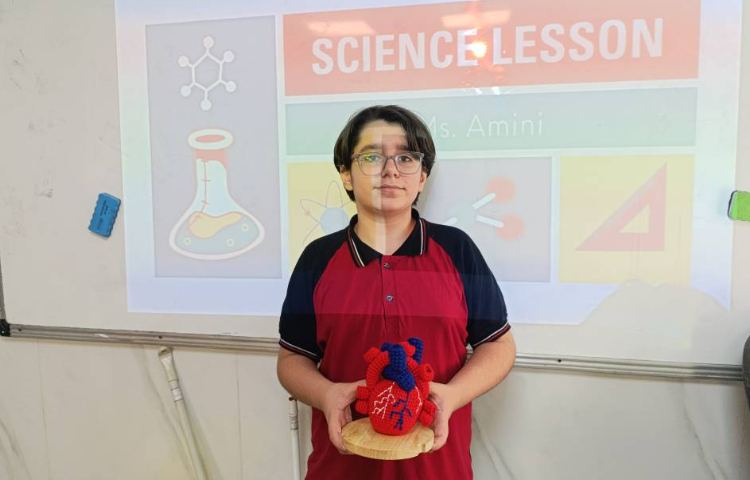 ارائه مبحث مربوط به قلب در کتاب علوم به زبان انگلیسی 2