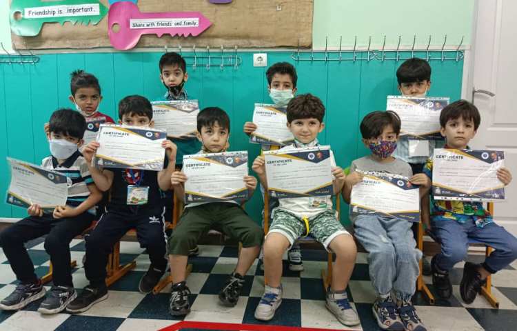 :ارائه مدرک حضور در دکتر لند، کلاس بادبادک