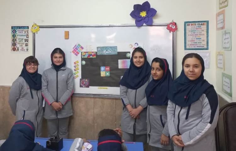 ارائه پوسترهای دانش آموزان 6