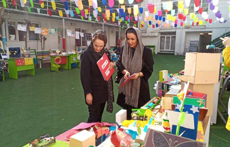 ارائه کارنامه و نمایشگاه دستاوردهای علمی ، فرهنگی و هنری دانش آموزان 10