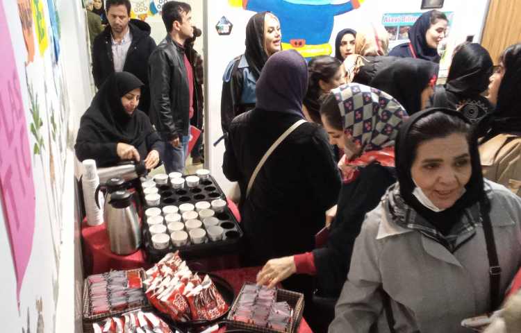 ارائه کارنامه و نمایشگاه دستاوردهای علمی ، فرهنگی و هنری دانش آموزان 19