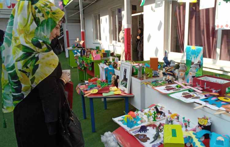 ارائه کارنامه و نمایشگاه دستاوردهای علمی ، فرهنگی و هنری دانش آموزان 21