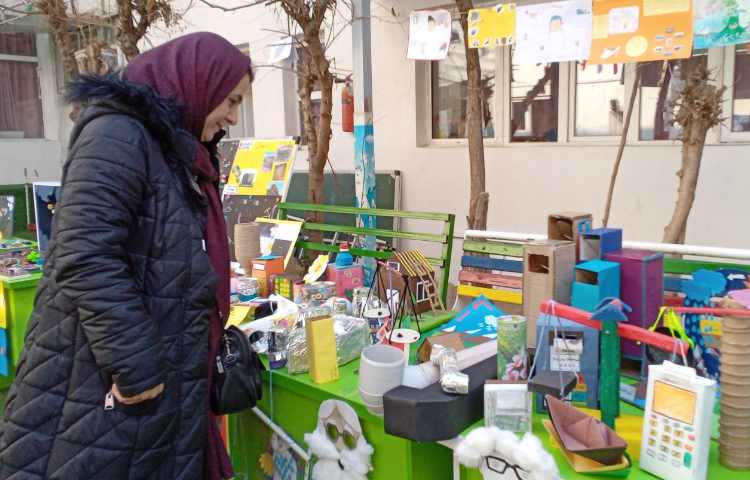 ارائه کارنامه و نمایشگاه دستاوردهای علمی ، فرهنگی و هنری دانش آموزان 32