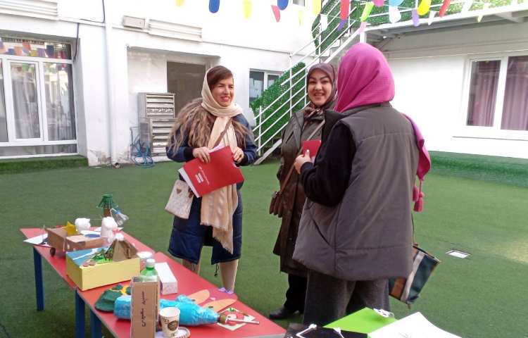 ارائه کارنامه و نمایشگاه دستاوردهای علمی ، فرهنگی و هنری دانش آموزان 33