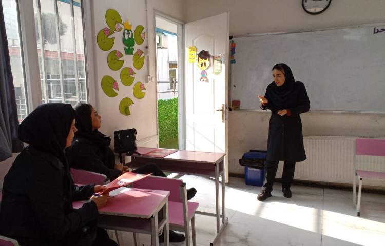 ارائه کارنامه و نمایشگاه دستاوردهای علمی ، فرهنگی و هنری دانش آموزان 41