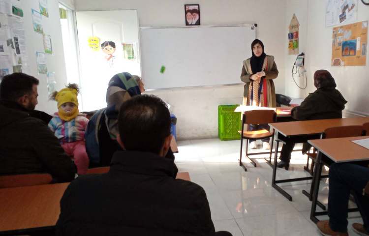 ارائه کارنامه و نمایشگاه دستاوردهای علمی ، فرهنگی و هنری دانش آموزان 42