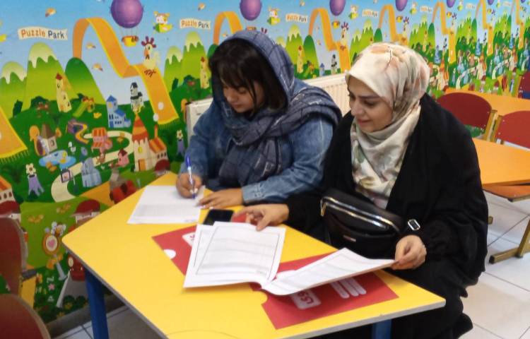 ارائه کارنامه و نمایشگاه دستاوردهای علمی ، فرهنگی و هنری دانش آموزان 48