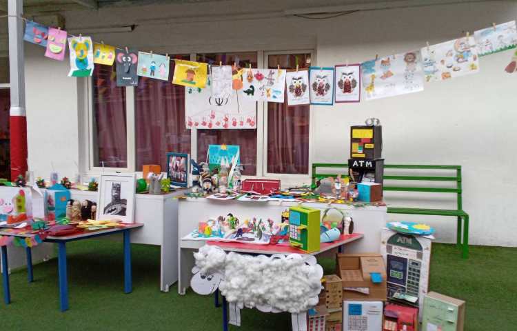 ارائه کارنامه و نمایشگاه دستاوردهای علمی ، فرهنگی و هنری دانش آموزان 51