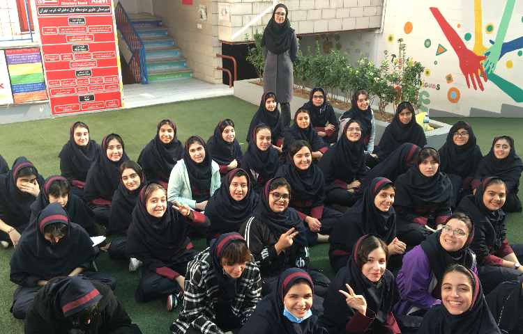 ارائه کلاس های علمی زبان 4