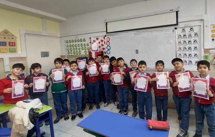 ارائه گواهی ضرب به دانش آموزان 3