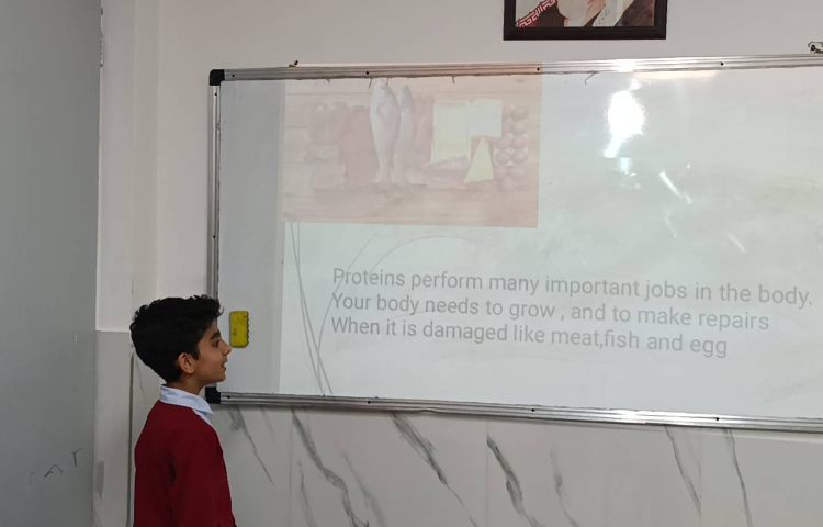 ارائه‌ی دانش‌آموزان در زنگ Science 1