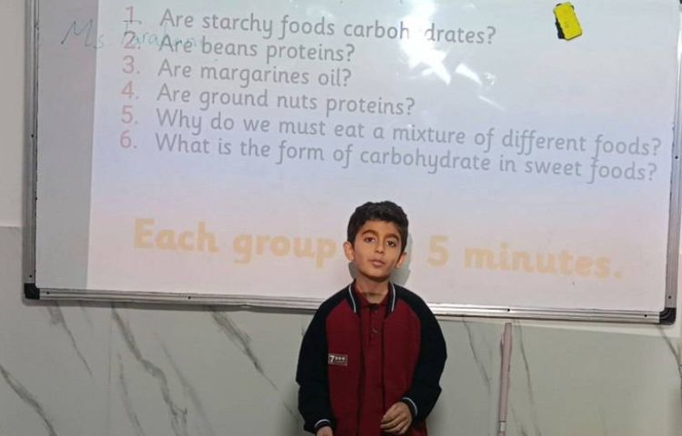 ارائه‌ی دانش‌آموزان در زنگ Science 3