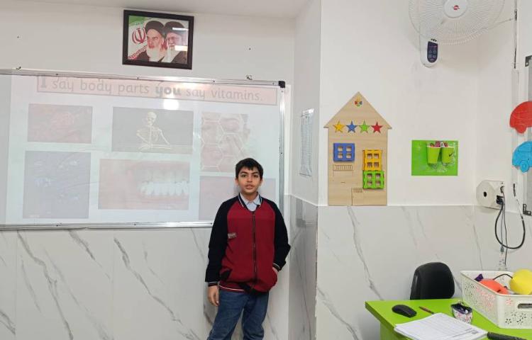 ارائه‌ی دانش‌آموزان در زنگ Science 5