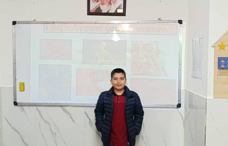 ارائه‌ی دانش‌آموزان در زنگ Science 6