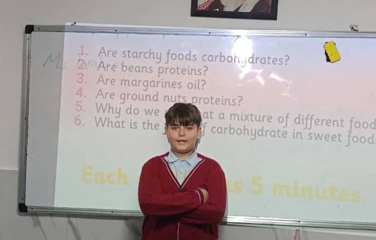 ارائه‌ی دانش‌آموزان در زنگ Science