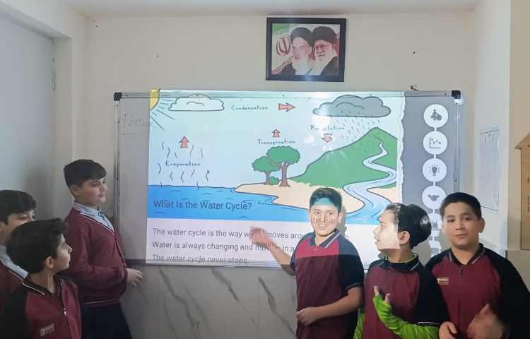 ارائه‌ی دانش‌آموزان و انجام فعالیت‌های کتاب در زنگ Science 3