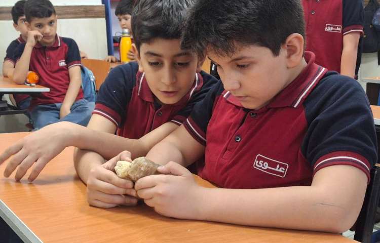 ارائه ی دانش آموز ایمان نوروزی با موضوع معماری تاریخی ایران 8