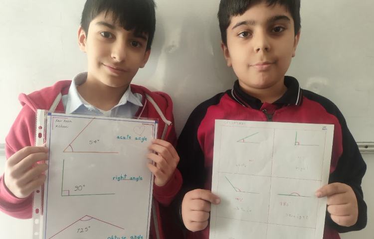 ارائه‌ی پروژه ی Math در مورد مبحث زاویه‌ها 1