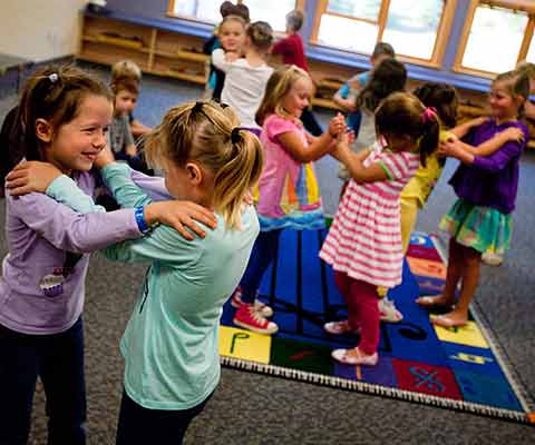 چگونه دوستان بیشتری داشته باشیم؟