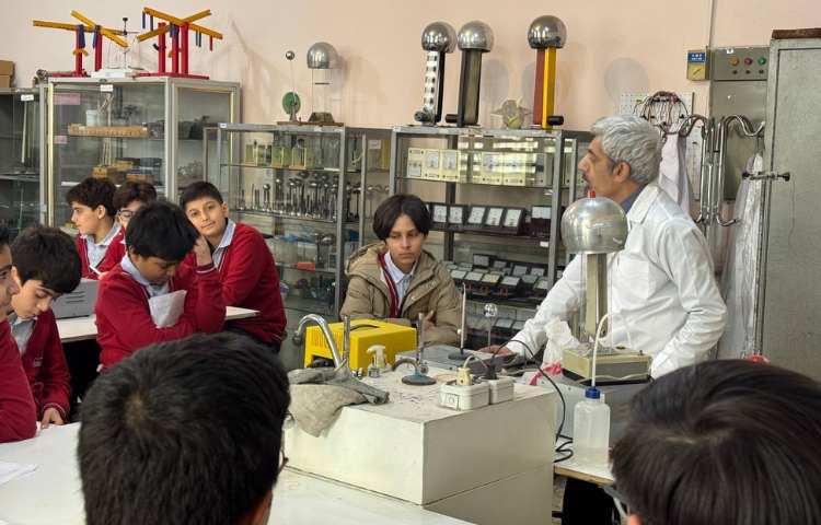 اردوی آزمایشگاه 1