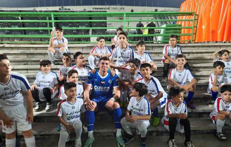 اردوی استادیوم آزادی فوتبال لیگ برتر بازی تیم های استقلال تهران -استقلال خوزستان 39