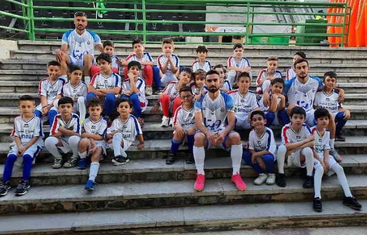 : اردوی استادیوم آزادی، فوتبال لیگ برتر، بازی تیم های استقلال و ملوان 20