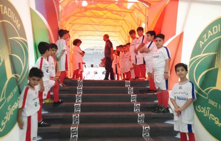 : اردوی استادیوم آزادی، فوتبال لیگ برتر، بازی تیم های پرسپولیس و آلومینیوم اراک 6