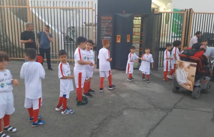 : اردوی استادیوم آزادی، فوتبال لیگ برتر، بازی تیم های پرسپولیس و آلومینیوم اراک 10