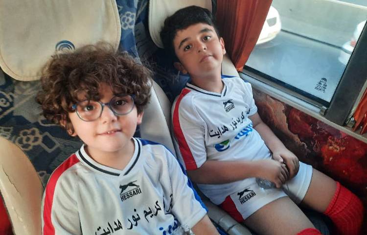 : اردوی استادیوم آزادی، فوتبال لیگ برتر، بازی تیم های پرسپولیس و آلومینیوم اراک 21