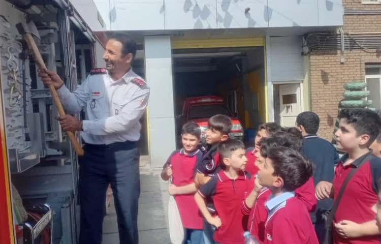 اردوی بازدید از ایستگاه آتش نشانی 31 2