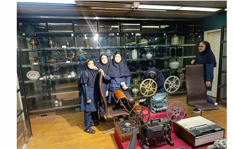 اردوی بازدید از برج آزادی 5