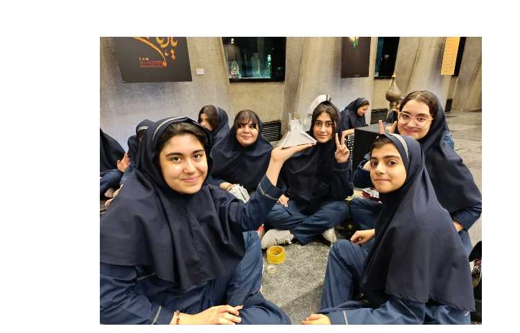 اردوی بازدید از برج آزادی 6