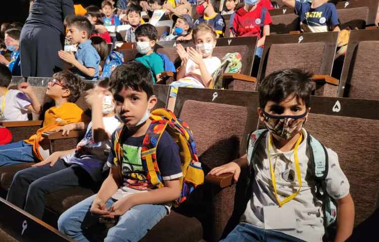 :اردوی تئاتر پاهای خانم هزار پا، کلاس انگور 23