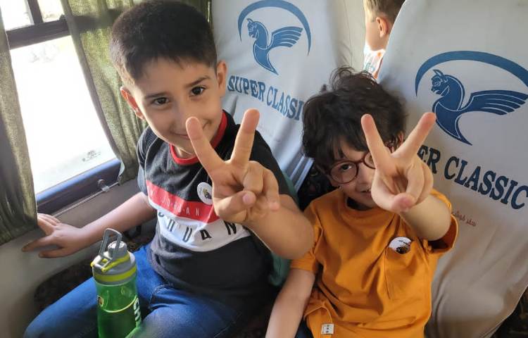 :اردوی تئاتر پاهای خانم هزار پا، کلاس انگور 7