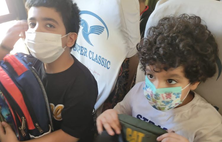 :اردوی تئاتر پاهای خانم هزار پا، کلاس انگور 8