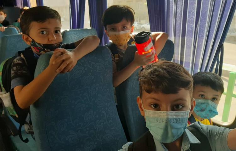 :اردوی تئاتر پاهای خانم هزار پا، کلاس توت فرنگی 3