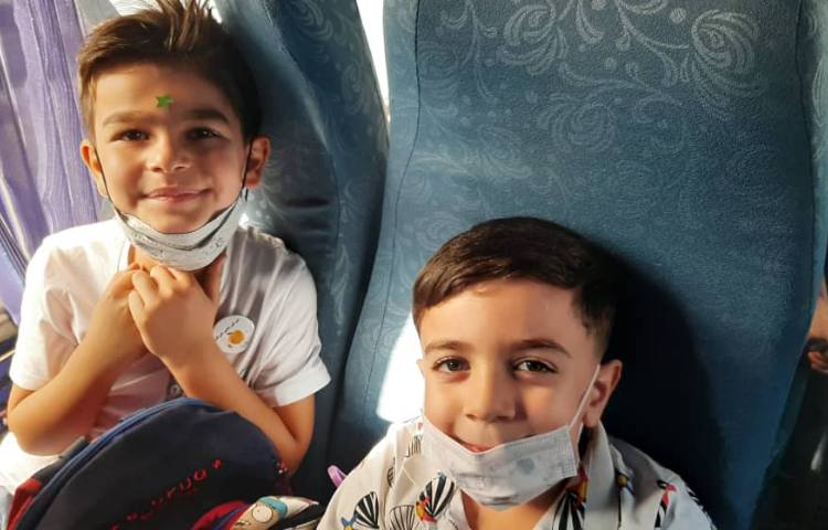 :اردوی تئاتر پاهای خانم هزار پا، کلاس سیب 2