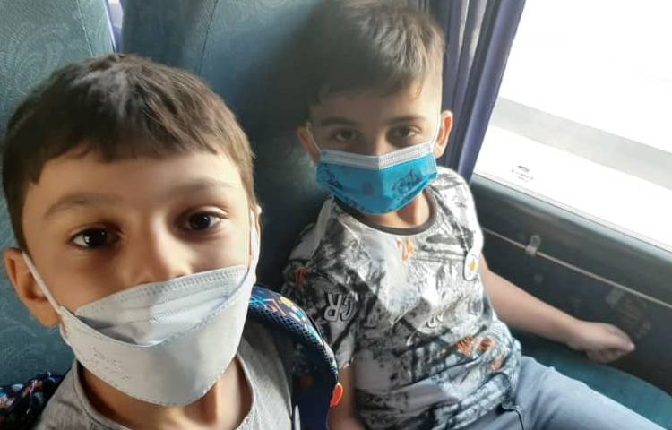 :اردوی تئاتر پاهای خانم هزار پا، کلاس سیب 5