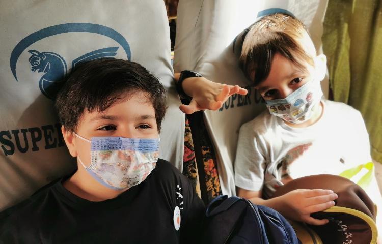 :اردوی تئاتر پاهای خانم هزار پا، کلاس پرتقال 1