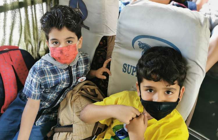 :اردوی تئاتر پاهای خانم هزار پا، کلاس پرتقال 4