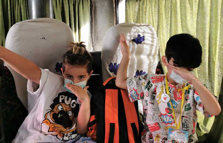 :اردوی تئاتر پاهای خانم هزار پا، کلاس پرتقال 6