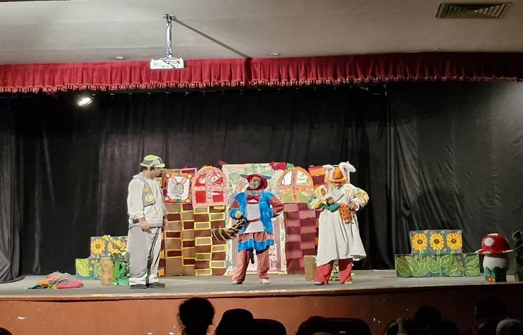 اردوی تئاتر کودکانه 1