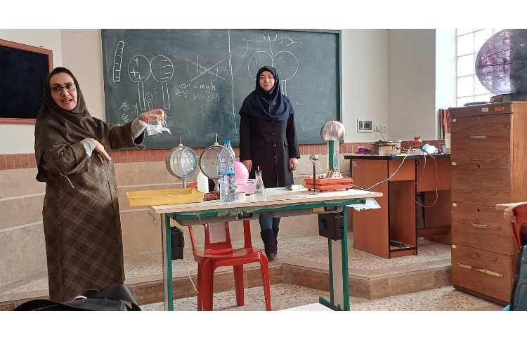 اردوی تحقیق و پژوهش زیست و شیمی و فیزیک 3