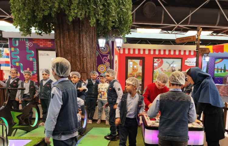 اردوی تفریحی آبان (کاربازیای باغ کتاب) به مناسبت روز دانش آموز 13