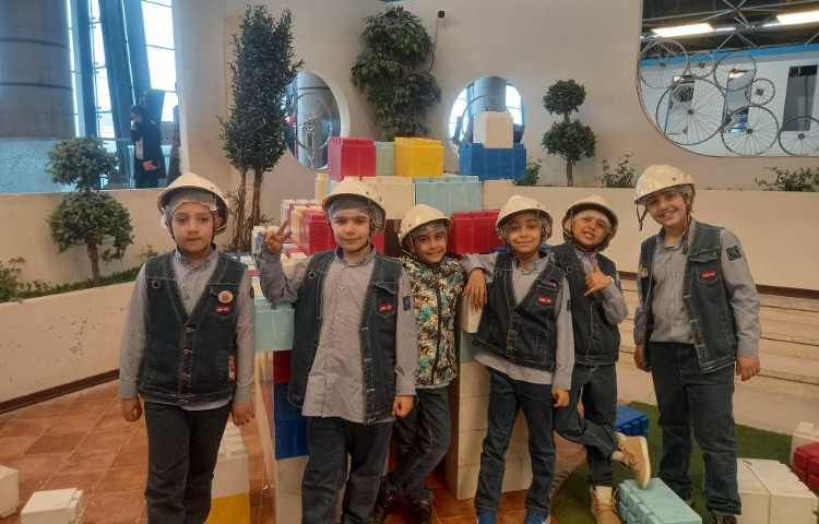 اردوی تفریحی آبان (کاربازیای باغ کتاب) به مناسبت روز دانش آموز